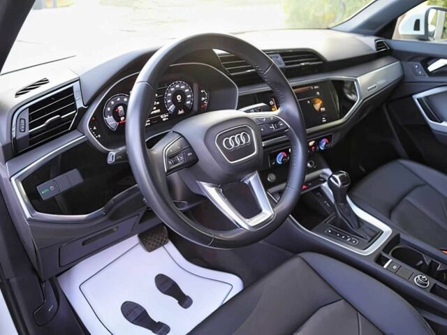 Білий Ауді Ку3, об'ємом двигуна 2 л та пробігом 38 тис. км за 11800 $, фото 9 на Automoto.ua