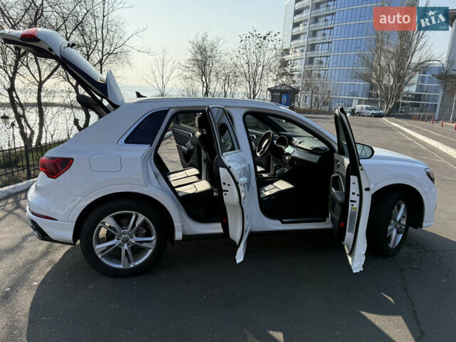 Белый Ауди Ку3, объемом двигателя 2 л и пробегом 23 тыс. км за 23300 $, фото 2 на Automoto.ua