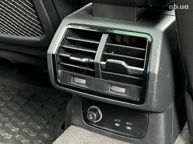 Белый Ауди Ку3, объемом двигателя 2 л и пробегом 84 тыс. км за 27990 $, фото 23 на Automoto.ua