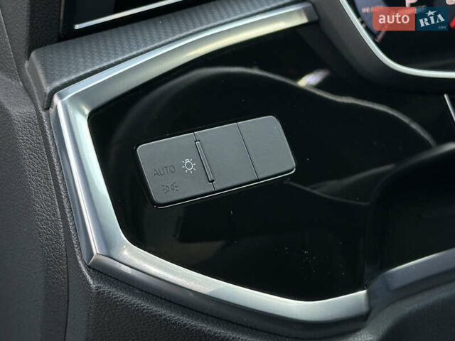 Білий Ауді Ку3, об'ємом двигуна 2 л та пробігом 42 тис. км за 28500 $, фото 48 на Automoto.ua