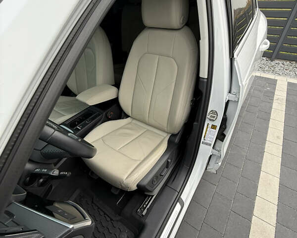 Білий Ауді Ку3, об'ємом двигуна 1.97 л та пробігом 66 тис. км за 28000 $, фото 17 на Automoto.ua