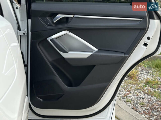 Белый Ауди Ку3, объемом двигателя 2 л и пробегом 42 тыс. км за 27999 $, фото 75 на Automoto.ua