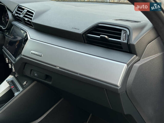 Білий Ауді Ку3, об'ємом двигуна 2 л та пробігом 42 тис. км за 28500 $, фото 91 на Automoto.ua