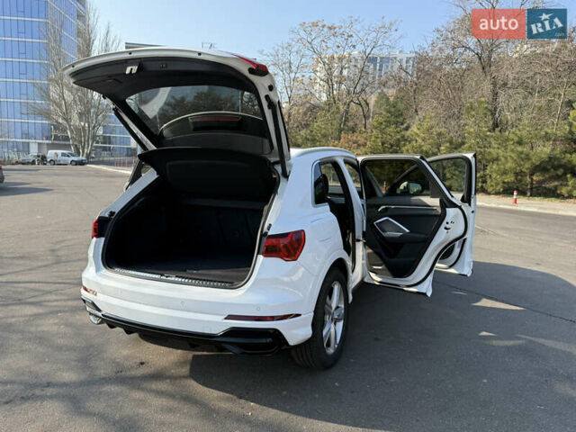 Белый Ауди Ку3, объемом двигателя 2 л и пробегом 23 тыс. км за 23300 $, фото 1 на Automoto.ua