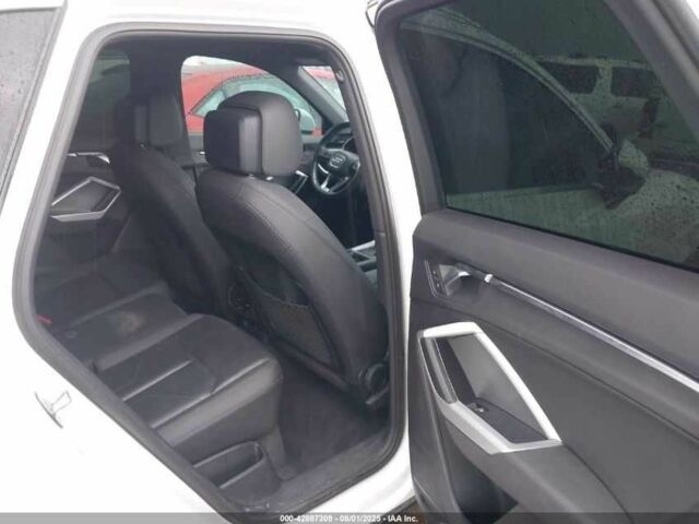 Белый Ауди Ку3, объемом двигателя 2 л и пробегом 156 тыс. км за 7500 $, фото 9 на Automoto.ua