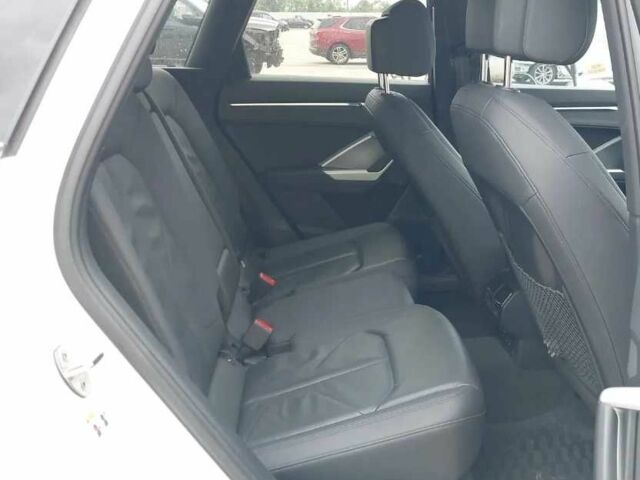 Білий Ауді Ку3, об'ємом двигуна 0 л та пробігом 65 тис. км за 18500 $, фото 5 на Automoto.ua