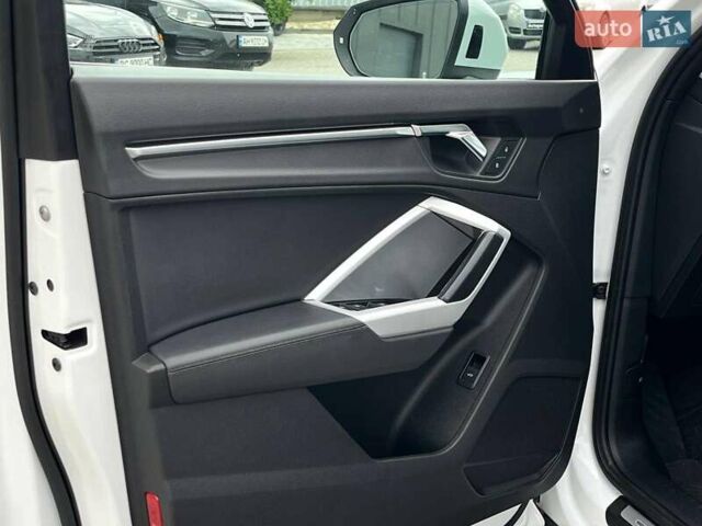 Белый Ауди Ку3, объемом двигателя 2 л и пробегом 84 тыс. км за 27990 $, фото 47 на Automoto.ua