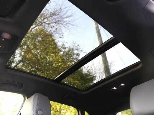 Белый Ауди Ку3, объемом двигателя 2 л и пробегом 34 тыс. км за 8900 $, фото 17 на Automoto.ua