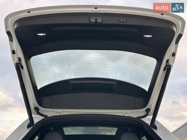 Белый Ауди Ку3, объемом двигателя 2 л и пробегом 42 тыс. км за 27999 $, фото 95 на Automoto.ua