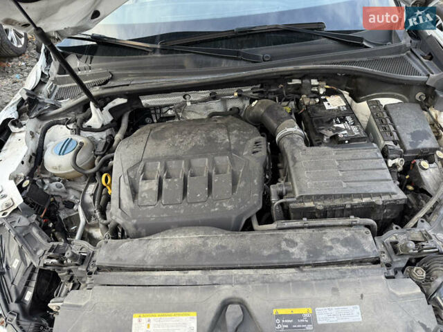 Белый Ауди Ку3, объемом двигателя 2 л и пробегом 50 тыс. км за 10500 $, фото 6 на Automoto.ua