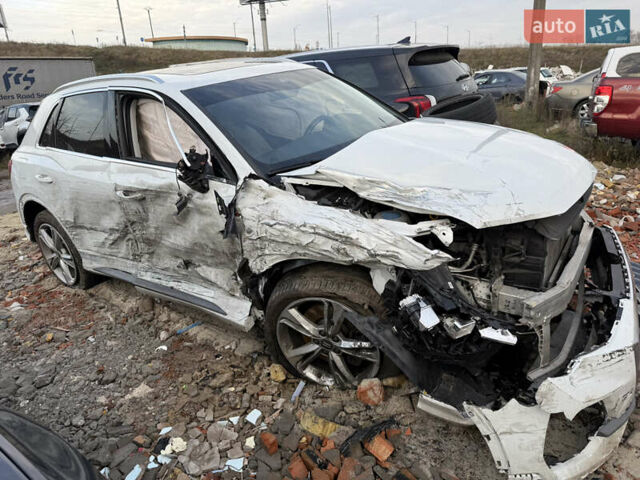 Белый Ауди Ку3, объемом двигателя 2 л и пробегом 50 тыс. км за 10500 $, фото 3 на Automoto.ua