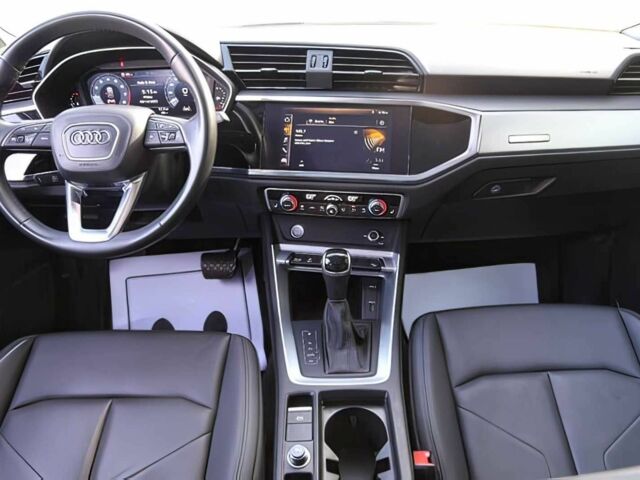 Білий Ауді Ку3, об'ємом двигуна 2 л та пробігом 38 тис. км за 11800 $, фото 10 на Automoto.ua