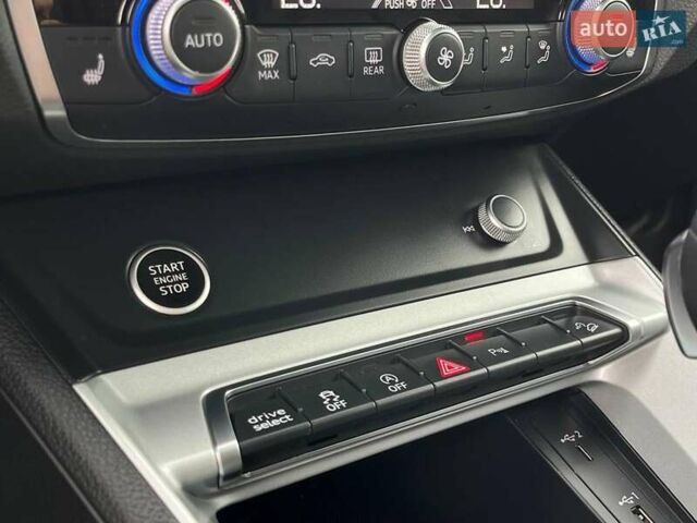 Белый Ауди Ку3, объемом двигателя 2 л и пробегом 84 тыс. км за 27990 $, фото 40 на Automoto.ua