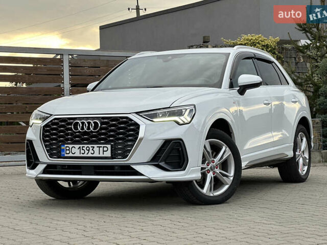 Белый Ауди Ку3, объемом двигателя 2 л и пробегом 42 тыс. км за 27999 $, фото 1 на Automoto.ua