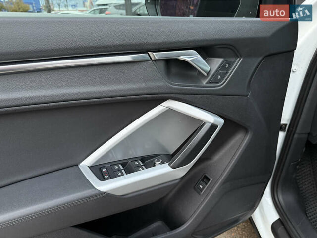 Білий Ауді Ку3, об'ємом двигуна 1.98 л та пробігом 144 тис. км за 24800 $, фото 11 на Automoto.ua