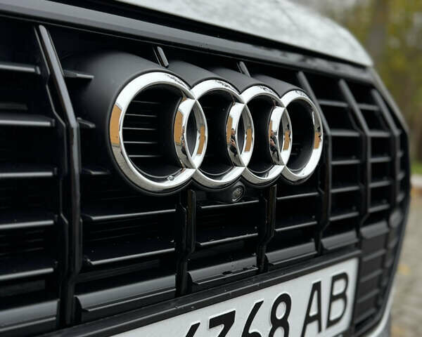 Белый Ауди Ку3, объемом двигателя 2 л и пробегом 60 тыс. км за 29500 $, фото 6 на Automoto.ua