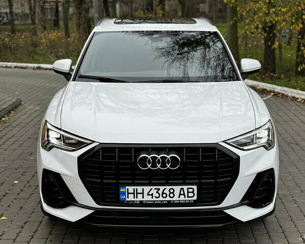 Белый Ауди Ку3, объемом двигателя 2 л и пробегом 60 тыс. км за 29500 $, фото 1 на Automoto.ua