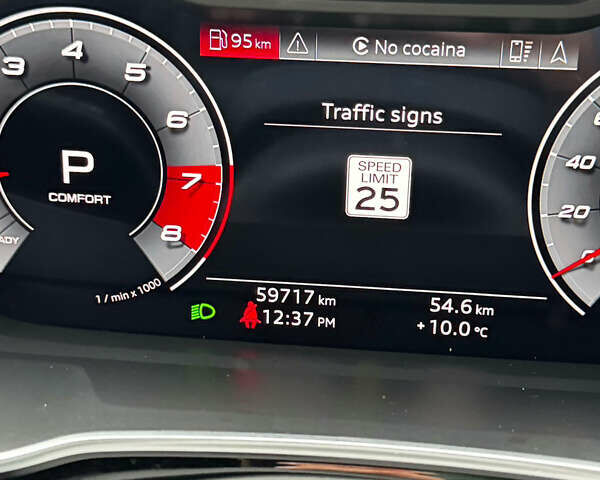 Белый Ауди Ку3, объемом двигателя 2 л и пробегом 60 тыс. км за 29500 $, фото 19 на Automoto.ua