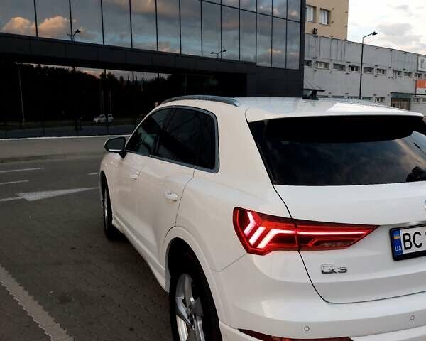 Белый Ауди Ку3, объемом двигателя 1.98 л и пробегом 50 тыс. км за 25200 $, фото 4 на Automoto.ua