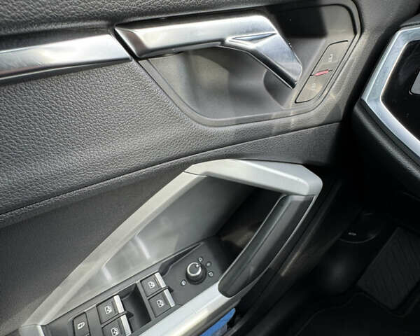 Белый Ауди Ку3, объемом двигателя 1.98 л и пробегом 113 тыс. км за 24999 $, фото 61 на Automoto.ua
