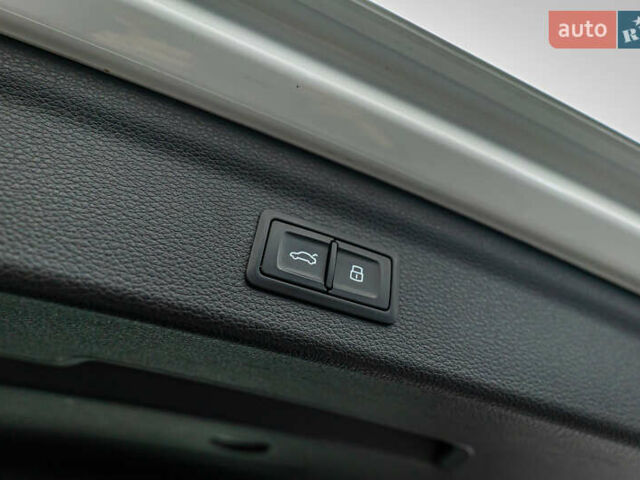 Белый Ауди Ку3, объемом двигателя 2 л и пробегом 85 тыс. км за 28800 $, фото 7 на Automoto.ua