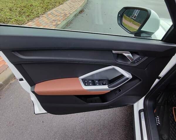 Белый Ауди Ку3, объемом двигателя 1.4 л и пробегом 43 тыс. км за 37500 $, фото 21 на Automoto.ua