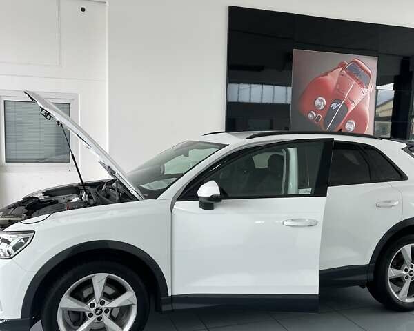 Белый Ауди Ку3, объемом двигателя 1.97 л и пробегом 93 тыс. км за 42755 $, фото 1 на Automoto.ua