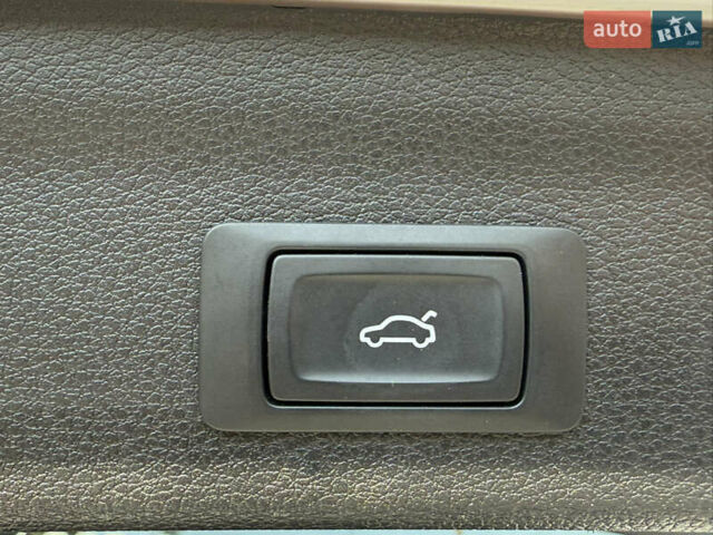 Білий Ауді Ку3, об'ємом двигуна 2 л та пробігом 113 тис. км за 25800 $, фото 45 на Automoto.ua