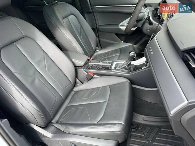Ауди Ку3 2021 в Одессе на Automoto.ua Белый Ауди Ку3, объемом двигателя 2 л и пробегом 58 тыс. км за 32340 $, фото 23 на Automoto.ua