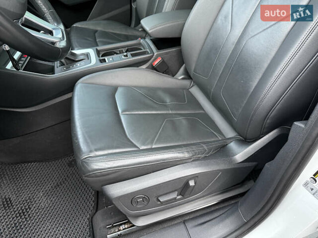 Білий Ауді Ку3, об'ємом двигуна 1.98 л та пробігом 144 тис. км за 24800 $, фото 15 на Automoto.ua