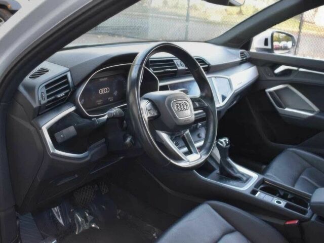 Белый Ауди Ку3, объемом двигателя 2 л и пробегом 30 тыс. км за 7000 $, фото 11 на Automoto.ua