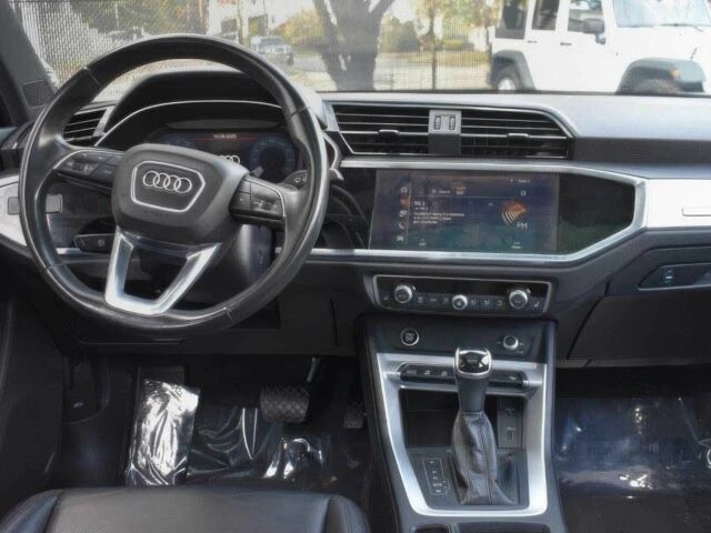 Белый Ауди Ку3, объемом двигателя 2 л и пробегом 30 тыс. км за 7000 $, фото 8 на Automoto.ua