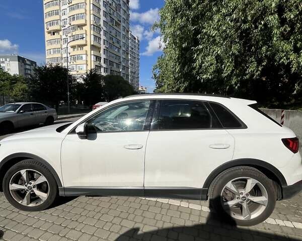 Белый Ауди Ку3, объемом двигателя 1.97 л и пробегом 125 тыс. км за 38000 $, фото 7 на Automoto.ua