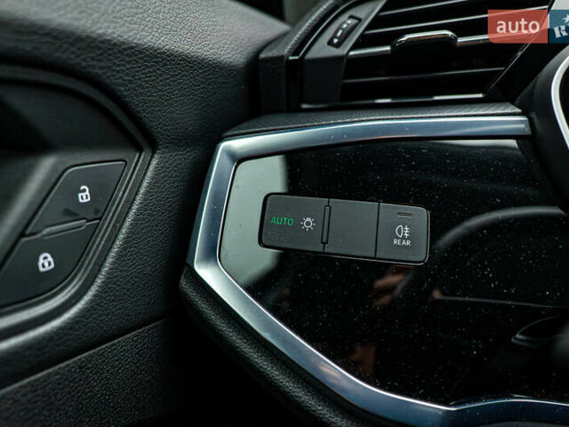 Белый Ауди Ку3, объемом двигателя 2 л и пробегом 85 тыс. км за 28800 $, фото 15 на Automoto.ua