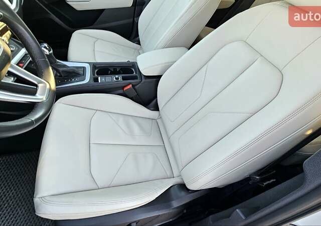 Білий Ауді Ку3, об'ємом двигуна 1.97 л та пробігом 52 тис. км за 27500 $, фото 8 на Automoto.ua