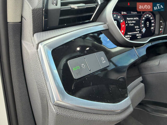 Белый Ауди Ку3, объемом двигателя 1.4 л и пробегом 46 тыс. км за 29500 $, фото 23 на Automoto.ua