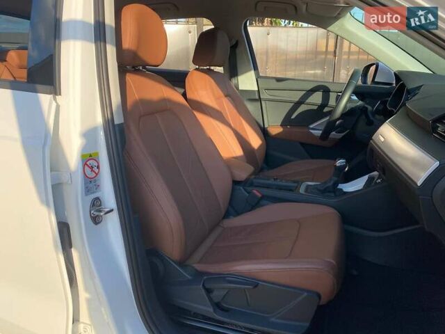 Белый Ауди Ку3, объемом двигателя 1.4 л и пробегом 46 тыс. км за 31490 $, фото 11 на Automoto.ua