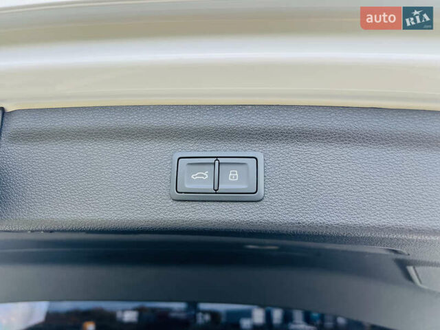 Білий Ауді Ку3, об'ємом двигуна 1.4 л та пробігом 20 тис. км за 34800 $, фото 65 на Automoto.ua