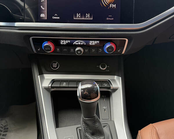 Белый Ауди Ку3, объемом двигателя 1.4 л и пробегом 46 тыс. км за 29500 $, фото 40 на Automoto.ua