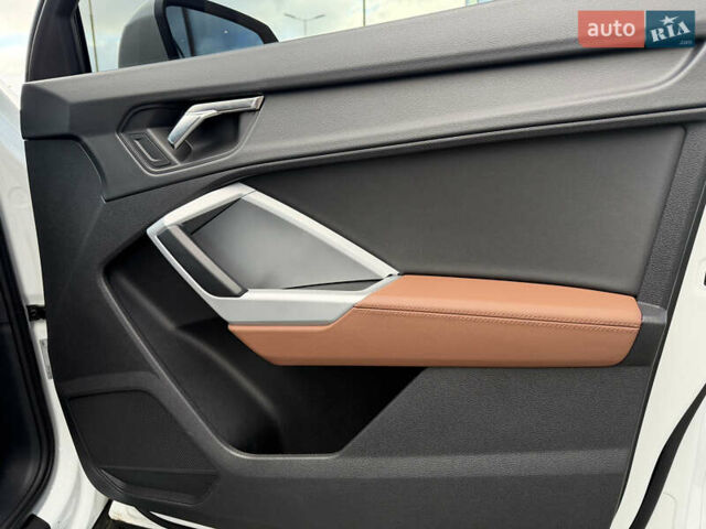 Белый Ауди Ку3, объемом двигателя 1.4 л и пробегом 46 тыс. км за 29500 $, фото 34 на Automoto.ua