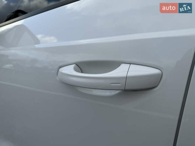 Белый Ауди Ку3, объемом двигателя 1.4 л и пробегом 46 тыс. км за 29500 $, фото 19 на Automoto.ua