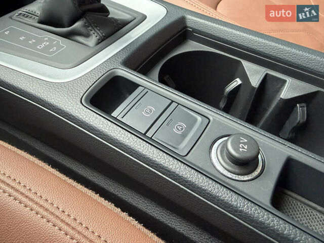 Белый Ауди Ку3, объемом двигателя 1.4 л и пробегом 46 тыс. км за 29500 $, фото 49 на Automoto.ua