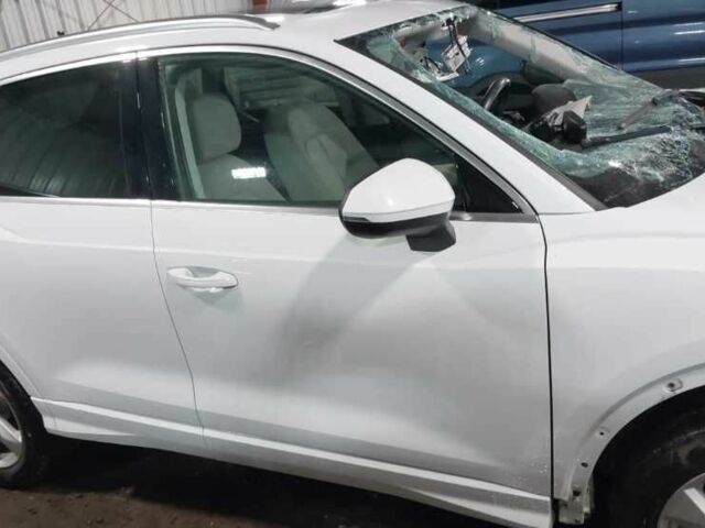 Белый Ауди Ку3, объемом двигателя 2 л и пробегом 98 тыс. км за 15300 $, фото 11 на Automoto.ua