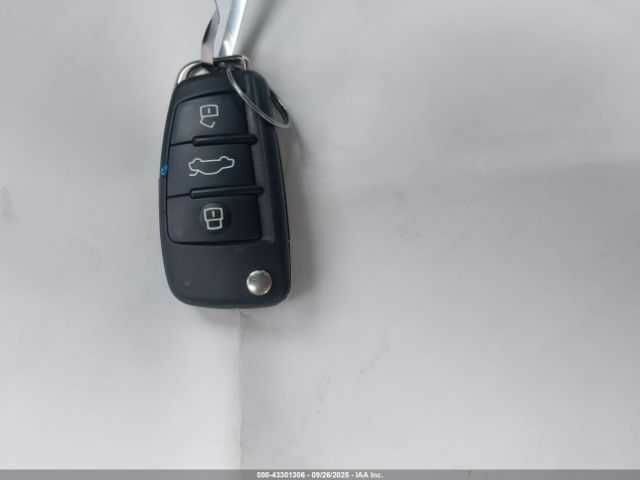 Ауди Ку3 2023 в Луцке на Automoto.ua Белый Ауди Ку3, объемом двигателя 2 л и пробегом 45 тыс. км за 9500 $, фото 10 на Automoto.ua