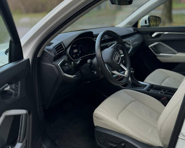 Белый Ауди Ку3, объемом двигателя 2 л и пробегом 20 тыс. км за 32500 $, фото 33 на Automoto.ua