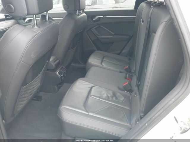 Ауди Ку3 2023 в Луцке на Automoto.ua Белый Ауди Ку3, объемом двигателя 2 л и пробегом 45 тыс. км за 9500 $, фото 7 на Automoto.ua