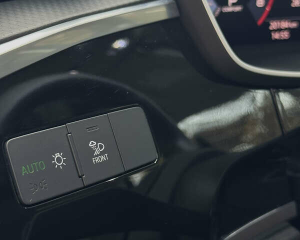 Белый Ауди Ку3, объемом двигателя 2 л и пробегом 20 тыс. км за 32500 $, фото 39 на Automoto.ua