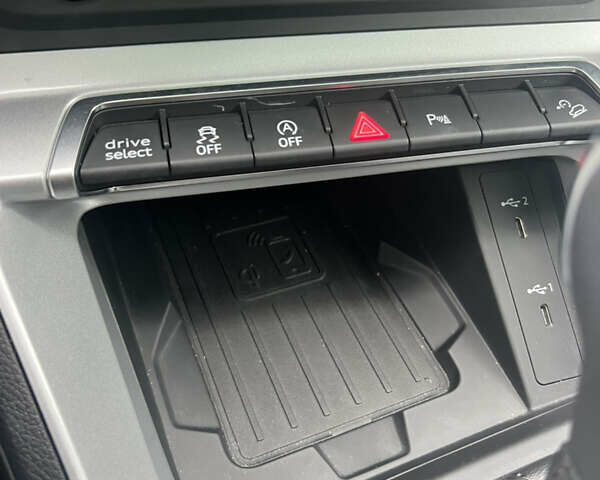 Белый Ауди Ку3, объемом двигателя 1.98 л и пробегом 16 тыс. км за 32200 $, фото 46 на Automoto.ua