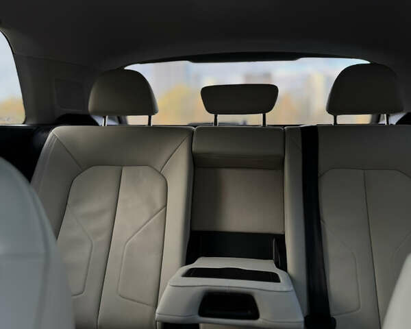 Белый Ауди Ку3, объемом двигателя 2 л и пробегом 20 тыс. км за 32500 $, фото 44 на Automoto.ua