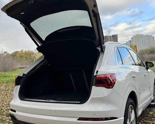 Белый Ауди Ку3, объемом двигателя 2 л и пробегом 20 тыс. км за 32500 $, фото 17 на Automoto.ua